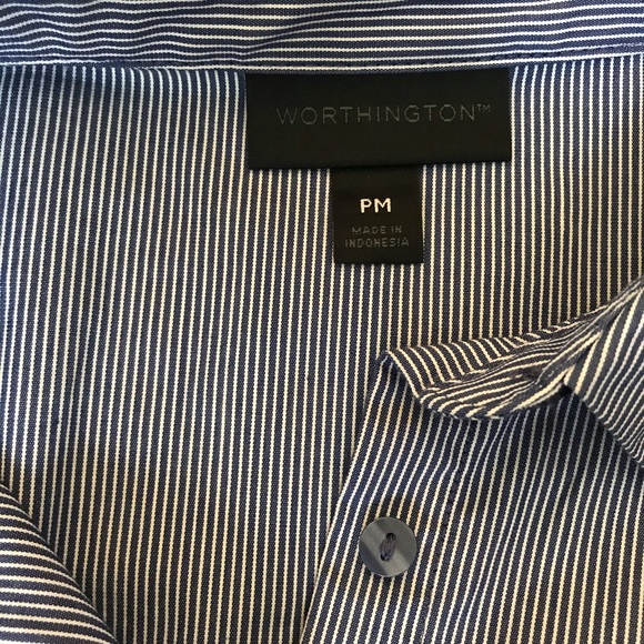 Button up shirt - Picture 2 of 3